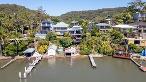 Exterior - Joey's Cottage – set on the Hawkesbury River, water front property (Mooney Mooney)
