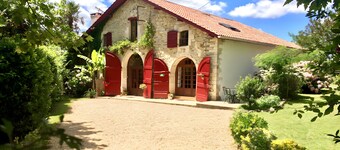 Le Bousquet: Charming Basque Country Farmhouse with Garden and Pool