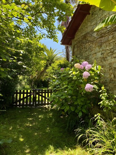 Le Bousquet: Charming Basque Country Farmhouse with Garden and Pool