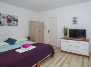 Appartement (Two Bedroom Apartment With Terrace An) | 3 chambres, lit de bébé (supplément)