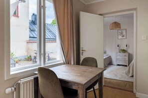 Dining - Cozy studio in separate building (Visby)