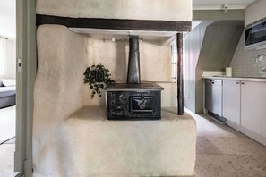 Interior - Characteristic house with a cozy private garden (Visby)