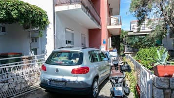 Apartment (Two Bedroom Apartment with Balcony (A) | Exterior