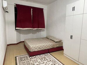 Strykjärn/strykbräda, wi-fi och sängkläder