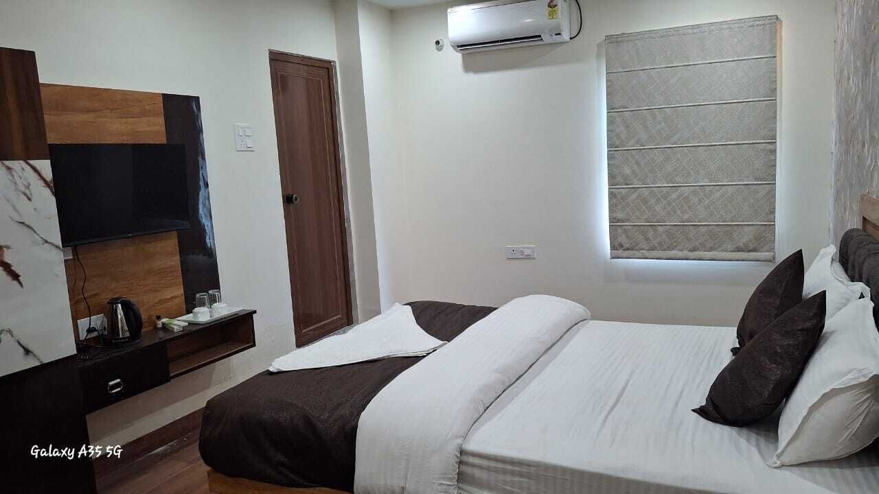 Club Room | Free WiFi