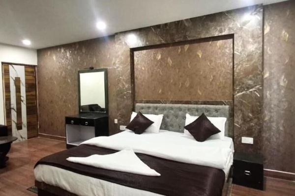 Double Room | Free WiFi