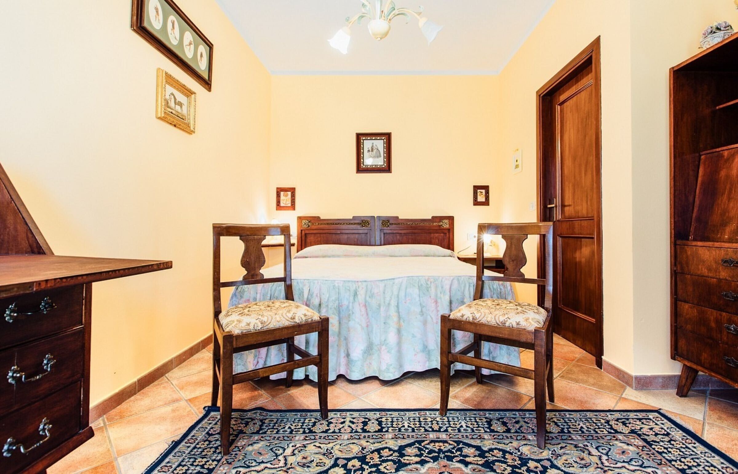 2 bedrooms, WiFi, bed sheets