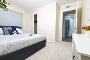 4 室のベッドルーム、アイロン / アイロン台、WiFi、ベッドシーツ