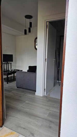 Smart TV - K&K Apartments (Machico)