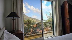 1 chambre, fer et planche à repasser, accès au Wi-Fi (inclus)
