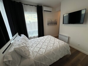 1 bedroom, desk, iron/ironing board, free WiFi - Charming loft in the heart of downtown (loft #3) (Amos)