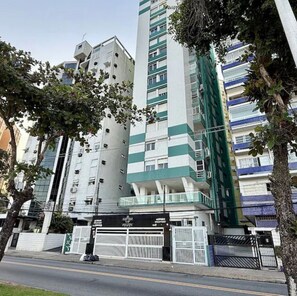 Exterior - Beachfront apartment in Gonzaguinha (São Vicente)