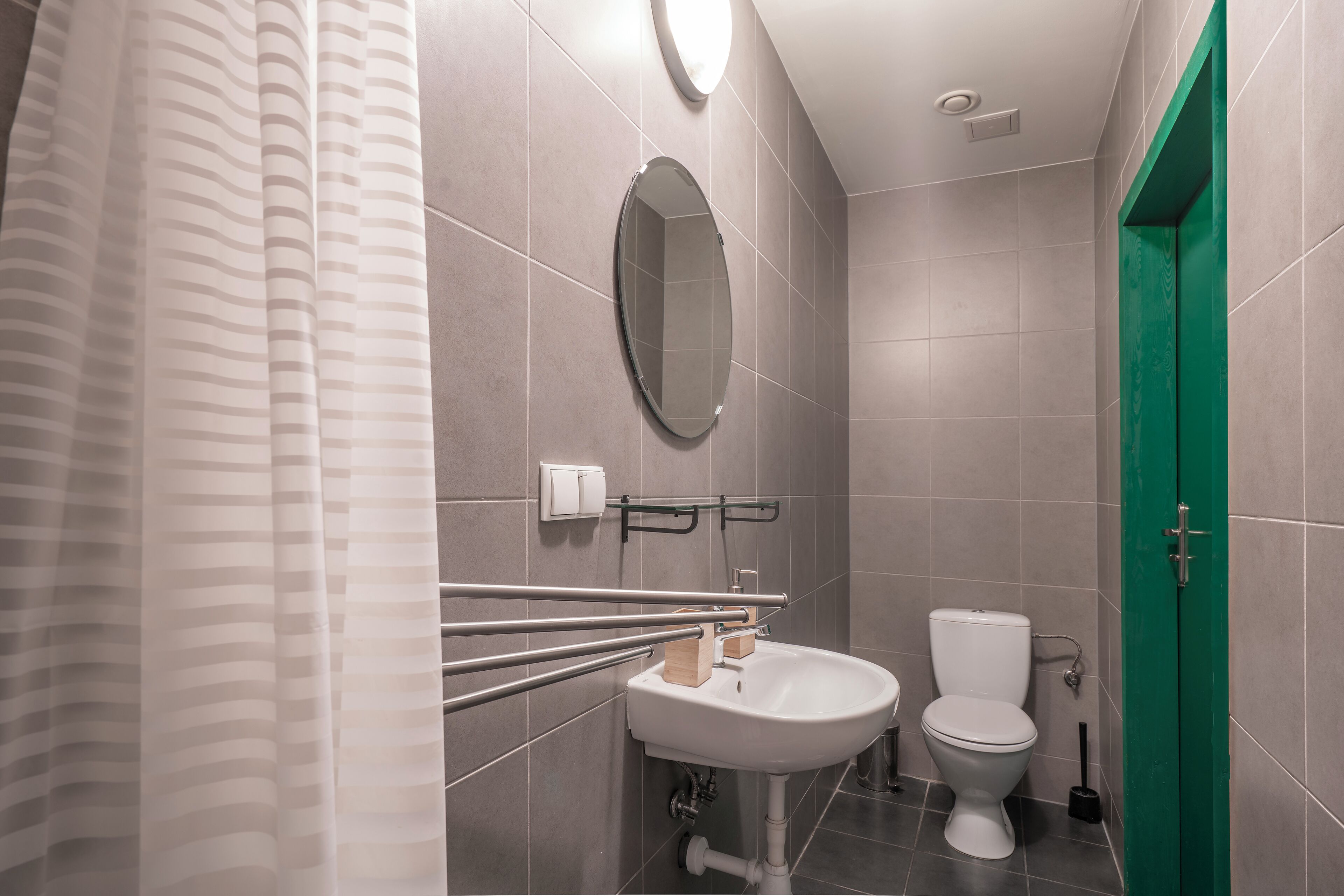 Shower, hair dryer, toilet paper