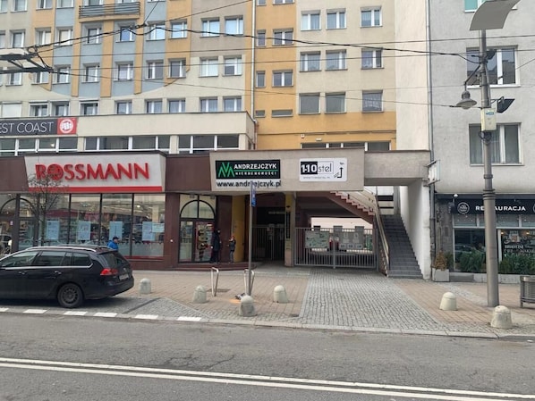 Front of property - 110 hostel (Gdynia)
