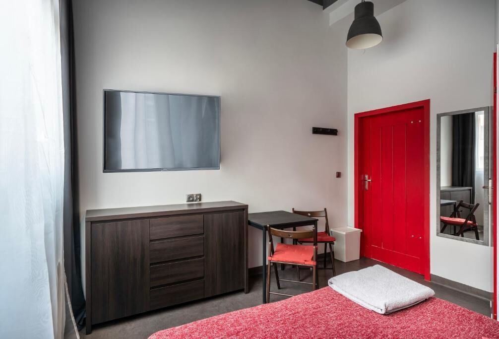 Iron/ironing board, free WiFi