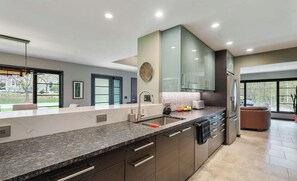 Private kitchen - Serene Douglas Retreat Minutes from Lake Michigan & Downtown (Douglas)