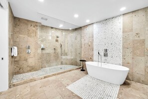 Shower, hair dryer, towels - 🏖️Luxury 30A | Private Beach | Gulf Views | Bikes-Viridian 201☀️ (Santa Rosa Beach)