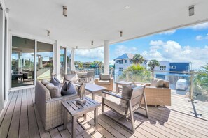 Terrace/patio - 🏖️Luxury 30A | Private Beach | Gulf Views | Bikes-Viridian 201☀️ (Santa Rosa Beach)