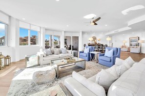 Smart TV - 🏖️Luxury 30A | Private Beach | Gulf Views | Bikes-Viridian 201☀️ (Santa Rosa Beach)