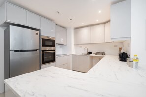 House - Stayshort - Contemporary 1BR Escape for 4 in Dubai Marina (Dubai)