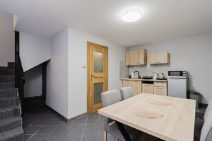 Classic Apartment, Non Smoking, Air conditioning | Private kitchen