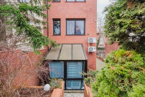 Exterior - Red House (Gdynia)