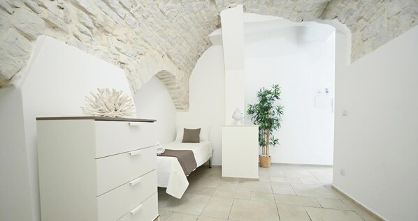 Rideaux occultants, fer et planche à repasser, Wi-Fi gratuit