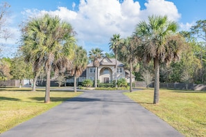 Exterior - Grand Tropical Escape! Pool, Spa, & Tiki Lounge (St. Augustine)