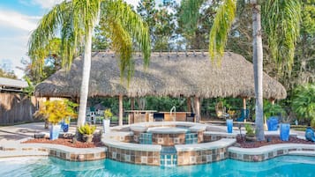 室外游泳池,恒温泳池