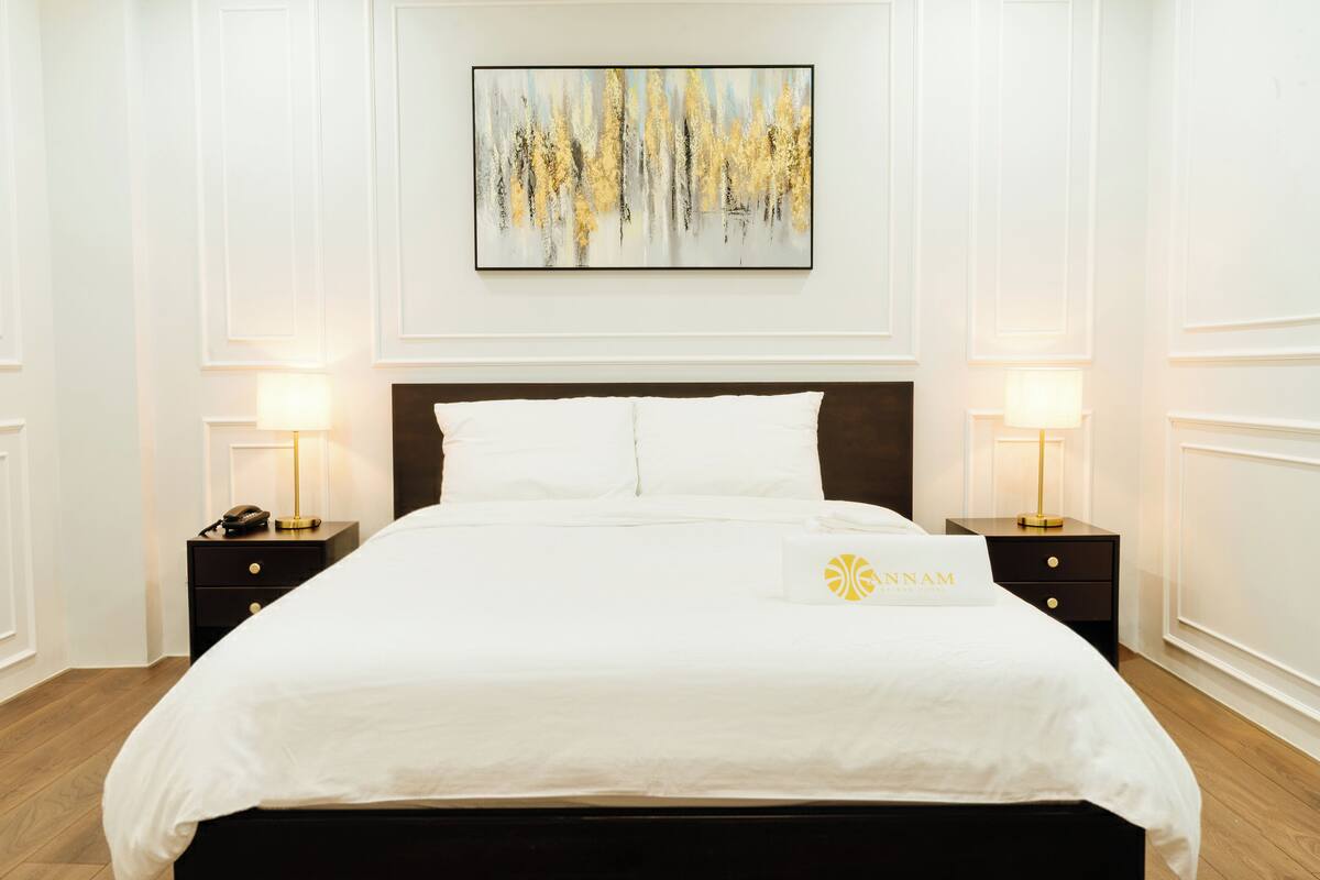 Suite superior | Minibar con artículos gratuitos, caja fuerte, escritorio