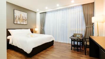 Free minibar, in-room safe, desk, laptop workspace