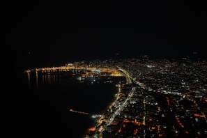 Aerial view - Spacious 3-bedroom apartment with AC in delightful Durrës (Durrës)
