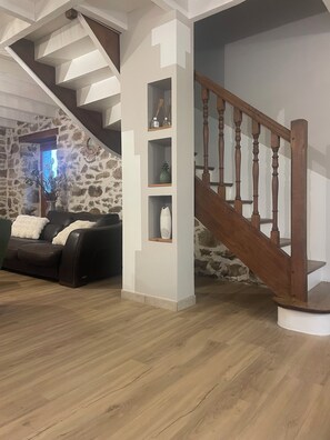 Interior - Gîte Marceau, L'Ecrin de la Baie Douarnenez Bay 10 minutes from the beaches. (Pouldergat)