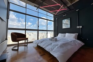 Basic Apartment | Blackout curtains, iron/ironing board, free WiFi - Vem pro Copan (São Paulo)