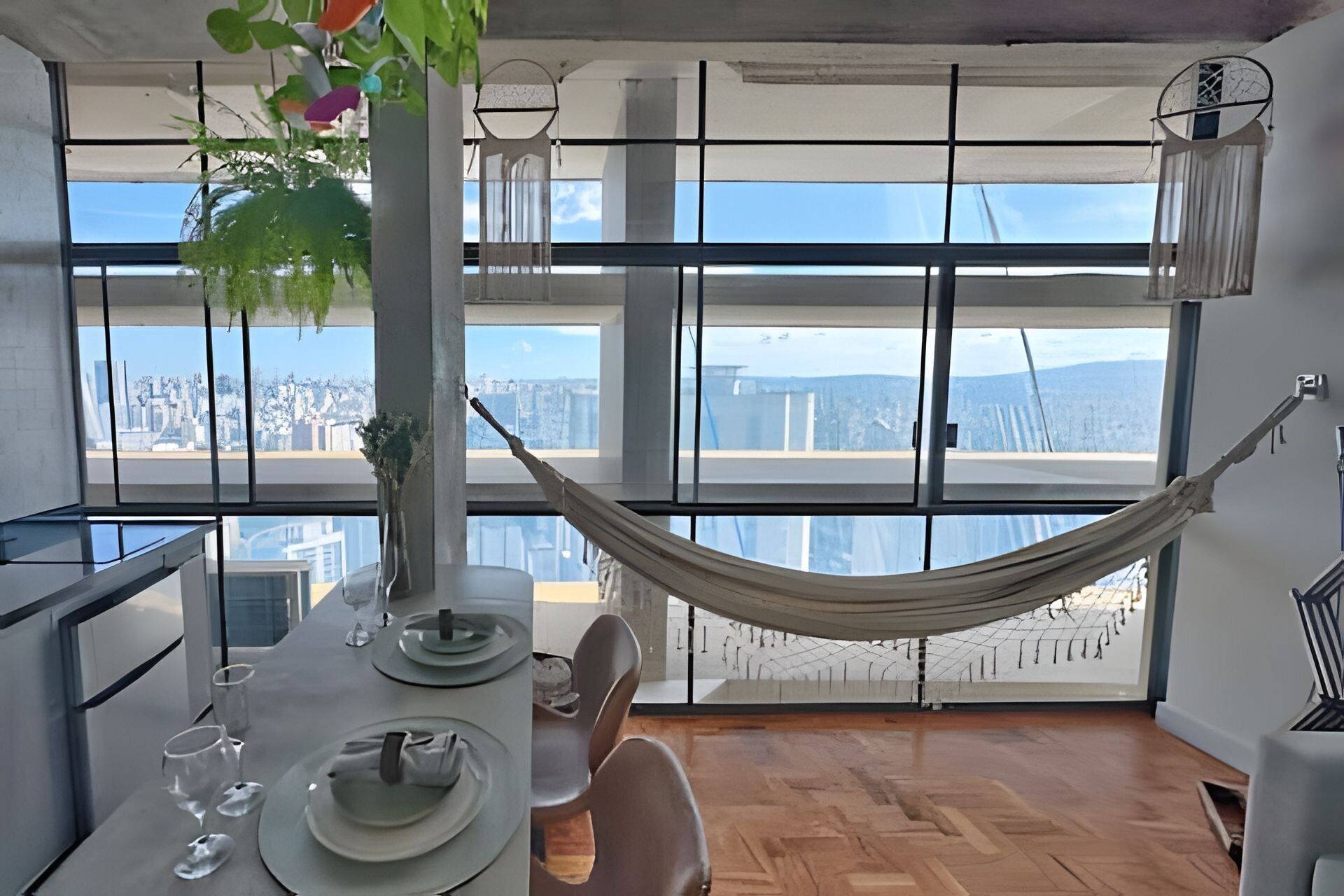 Basic Apartment | Dining