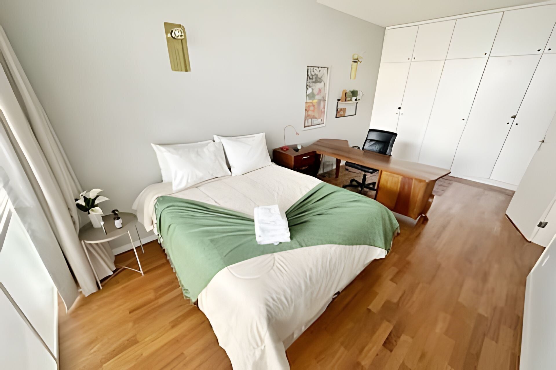 Apartment | Blackout drapes, iron/ironing board, free WiFi, bed sheets