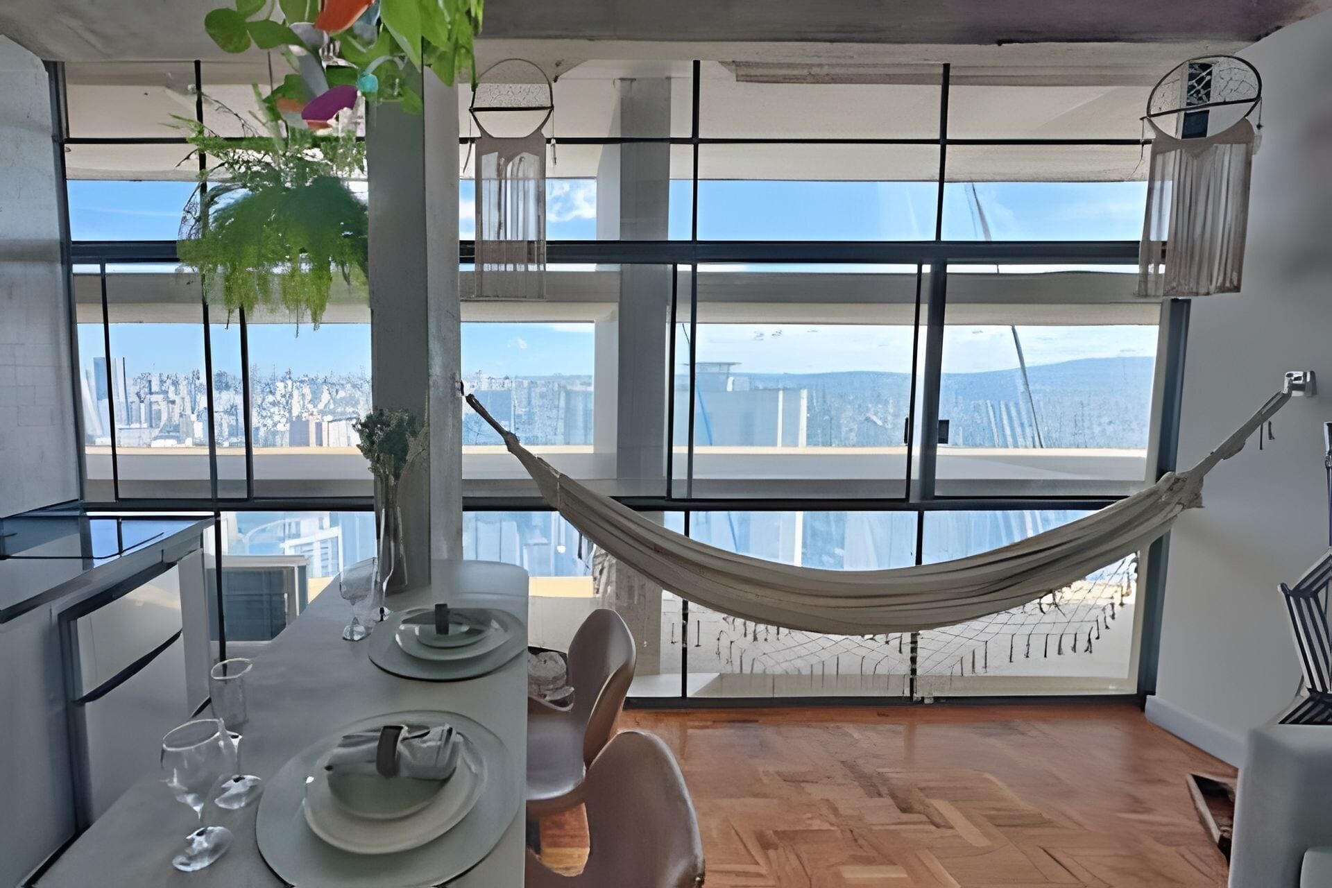 Basic Apartment | Dining