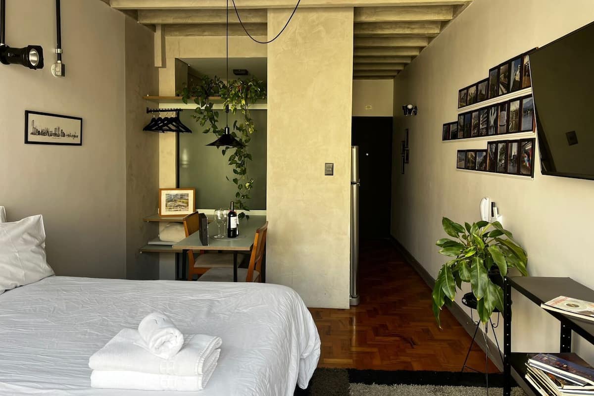 Basic Apartment | Blackout drapes, iron/ironing board, free WiFi