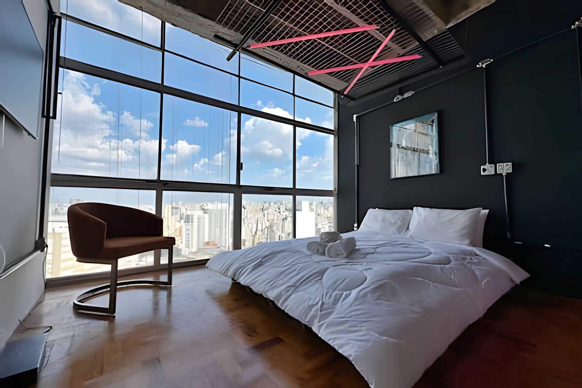 Eenvoudig appartement | Verduisterende gordijnen, een strijkplank/strijkijzer, gratis wifi