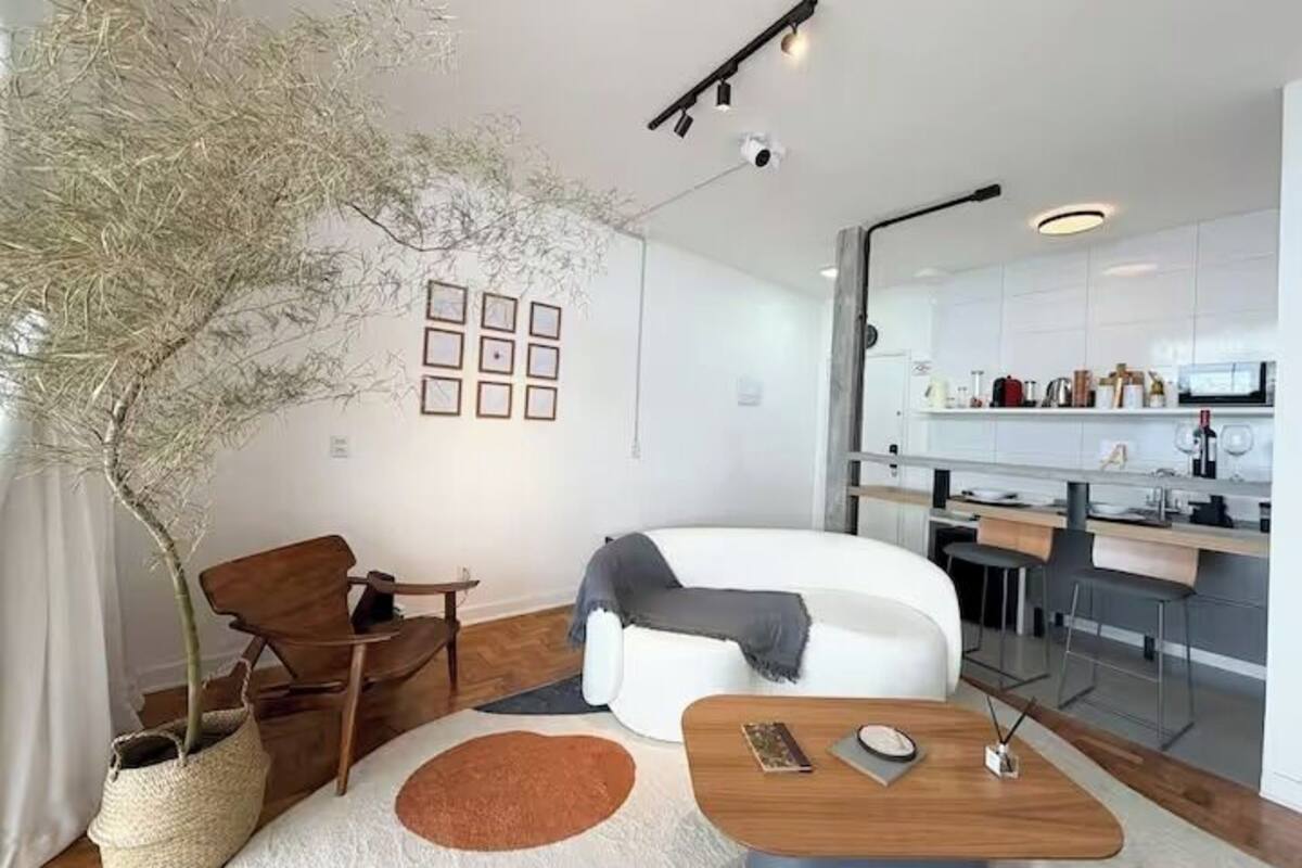 Basic Apartment | Living area