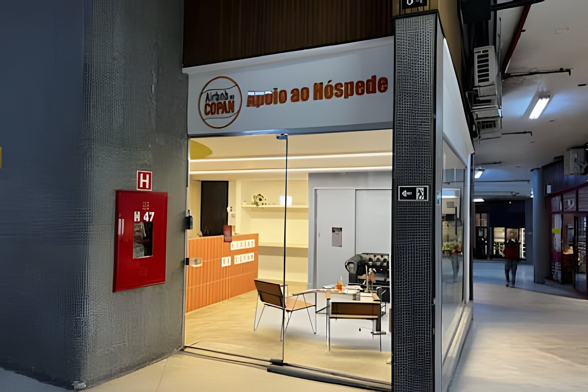 Basic Apartment | Lobby