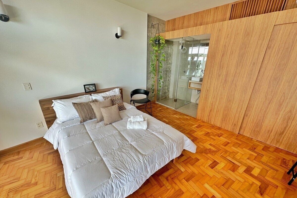 Basic-Apartment | Verdunkelungsvorhänge, Bügeleisen/Bügelbrett, kostenloses WLAN