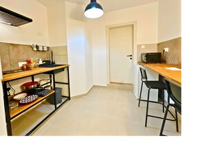 Private kitchen - Cozy 1-bedroom studio in perfect Nadur with AC (Nadur)