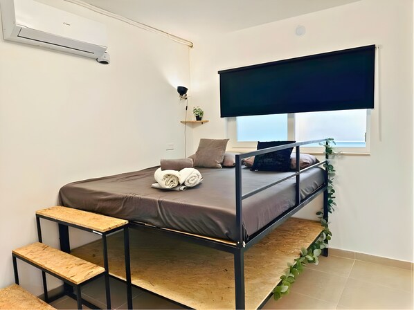 WiFi, bed sheets - Cozy 1-bedroom studio in perfect Nadur with AC (Nadur)