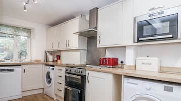 Dishwasher, cookware/dishes/utensils