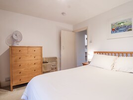 2 bedrooms, individually decorated, individually furnished, free WiFi