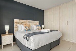 2 bedrooms, in-room safe, iron/ironing board, internet