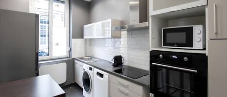 Fridge, microwave, oven, dishwasher