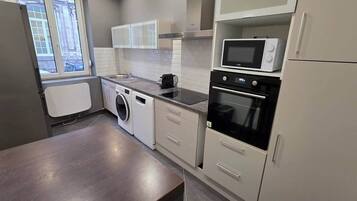 Køleskab, mikrobølgeovn, ovn, opvaskemaskine