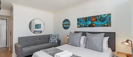 1 chambre, coffres-forts dans les chambres, fer et planche à repasser